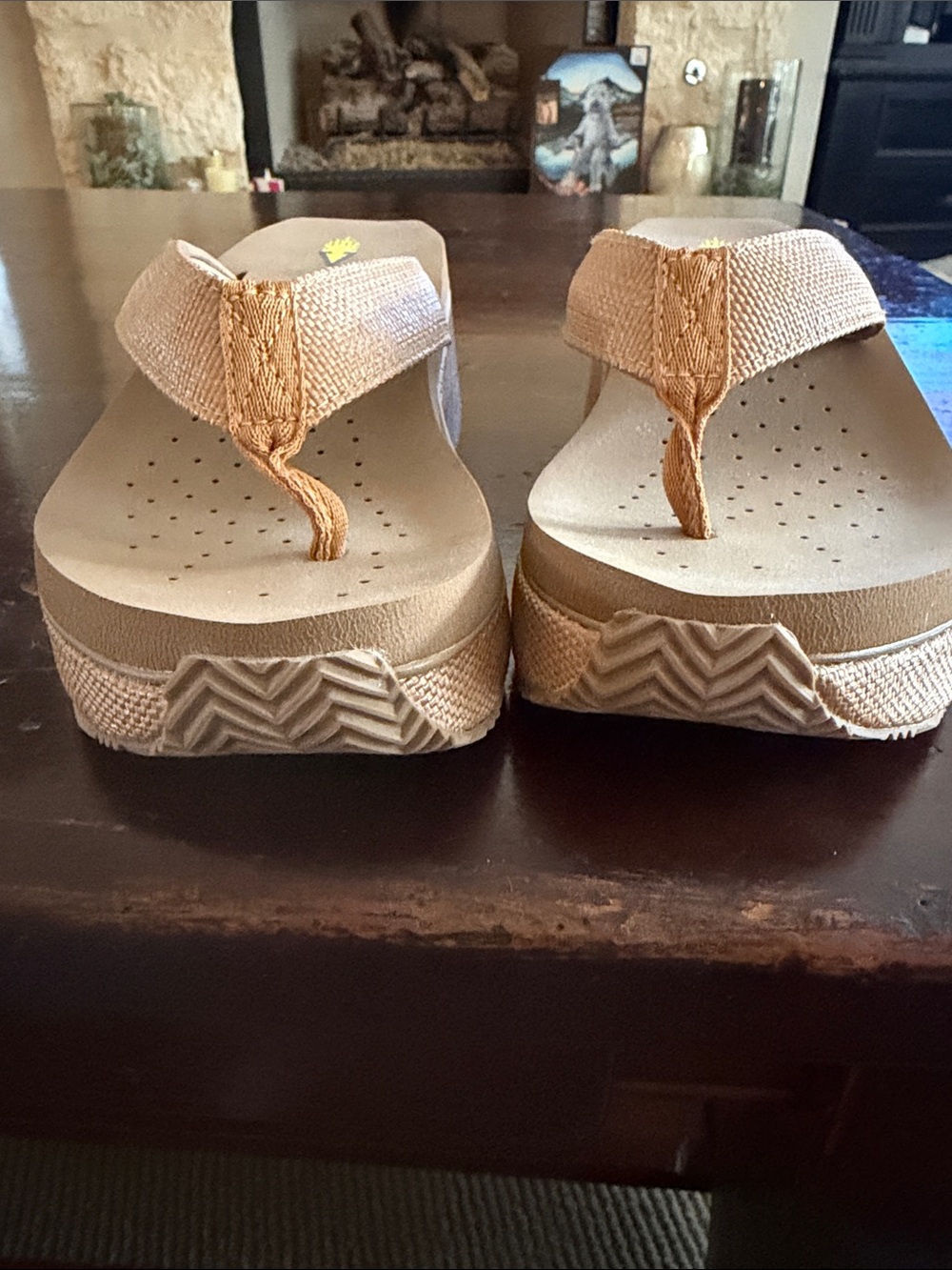 Volatile Tan Wedge Flip-Flop Sandals for Women NEW NEVER WORN - Picture 7 of 7